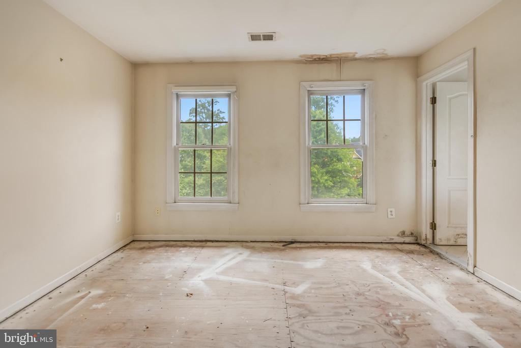 12111 WALNUT BRANCH ROAD