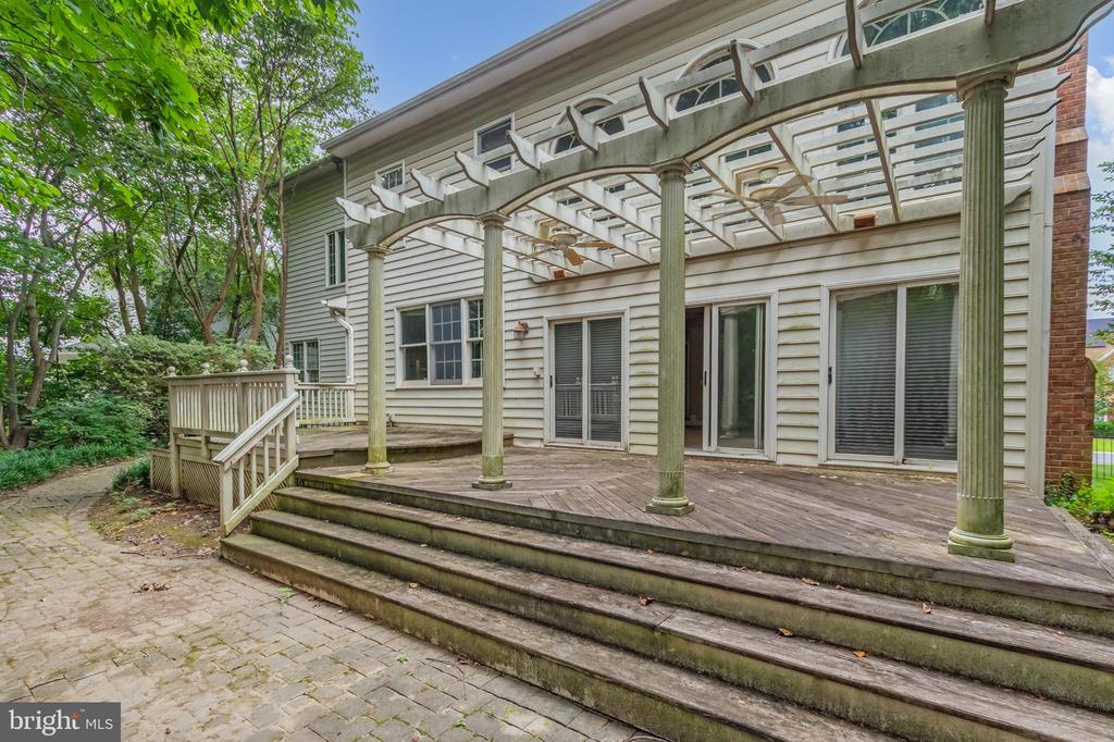 12111 WALNUT BRANCH ROAD