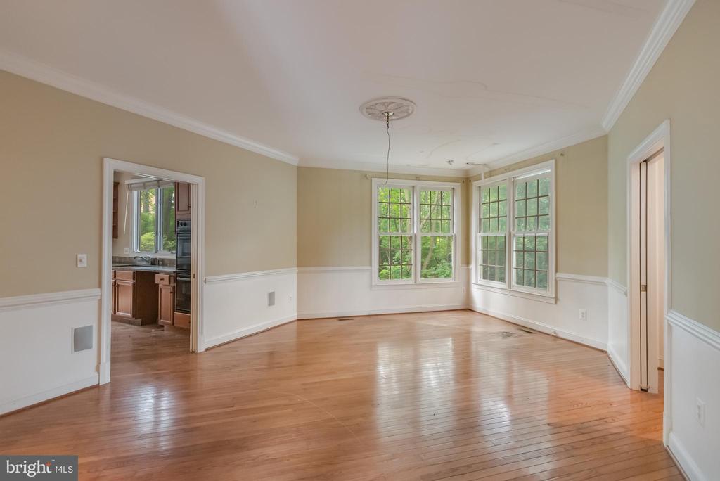 12111 WALNUT BRANCH ROAD