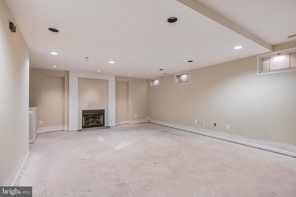 12111 WALNUT BRANCH ROAD