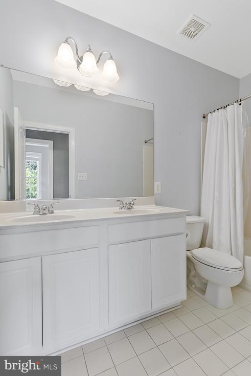 2339 BRITTANY PARC DRIVE