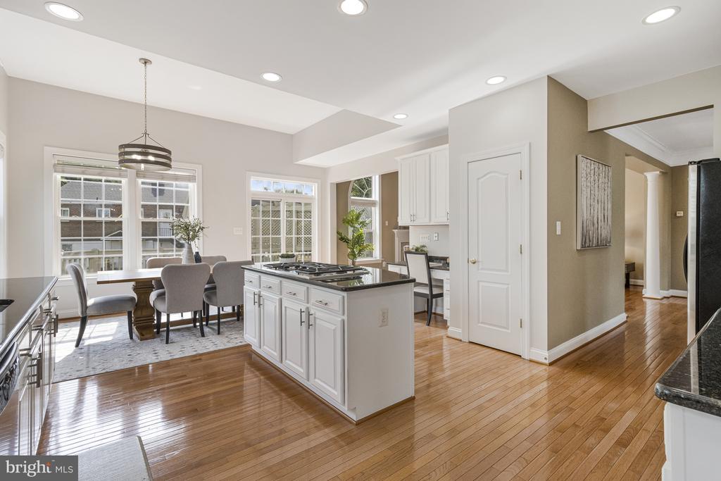 2339 BRITTANY PARC DRIVE