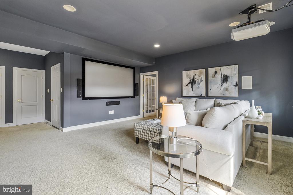 2339 BRITTANY PARC DRIVE