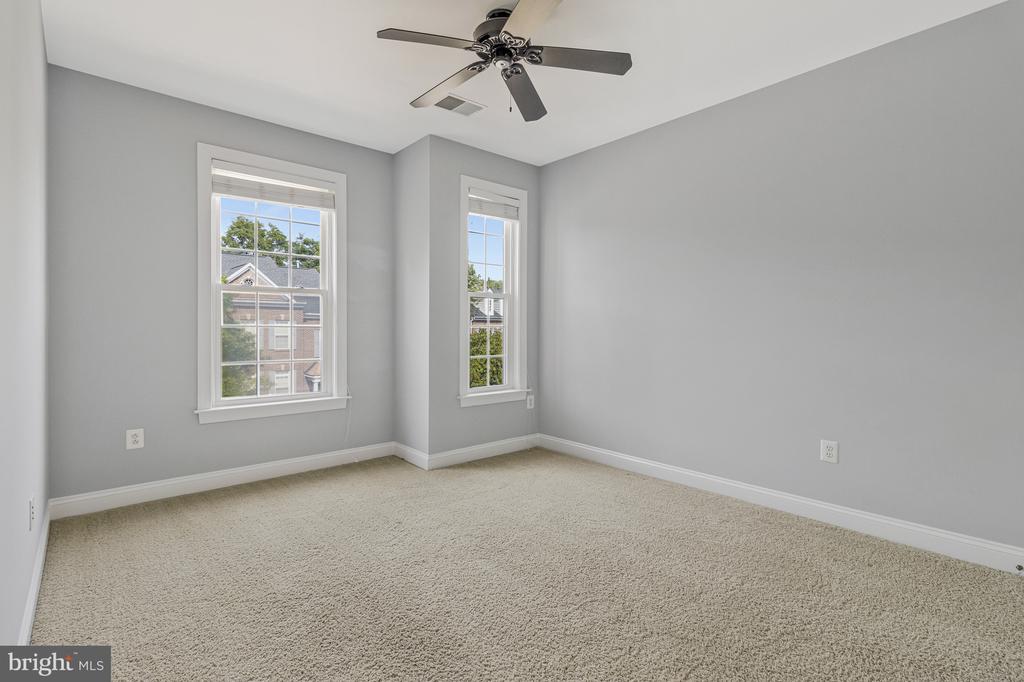 2339 BRITTANY PARC DRIVE