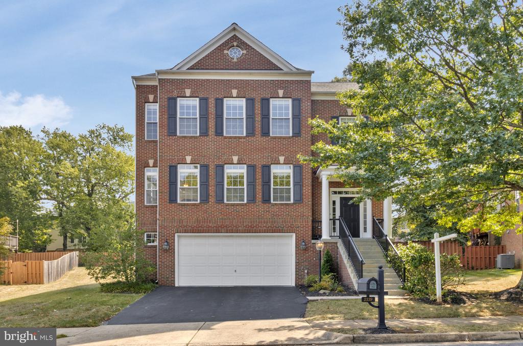 2339 BRITTANY PARC DRIVE