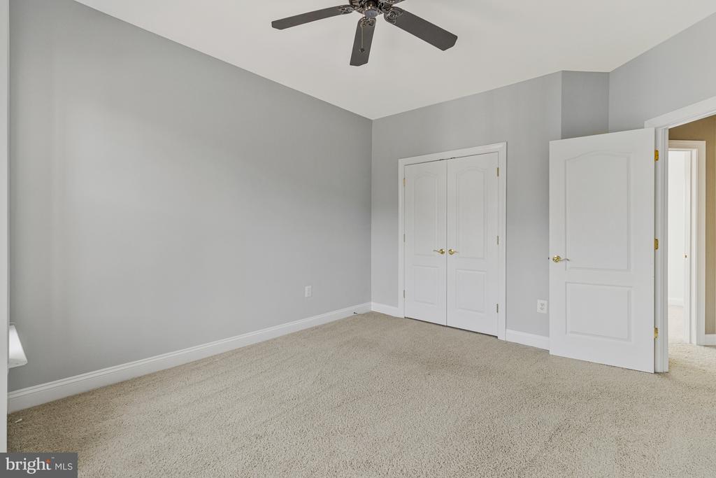 2339 BRITTANY PARC DRIVE