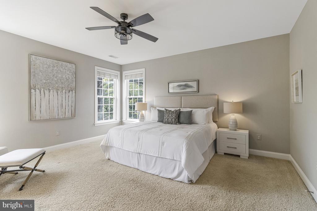 2339 BRITTANY PARC DRIVE