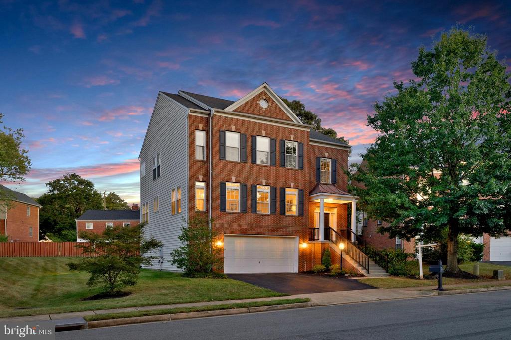 2339 BRITTANY PARC DRIVE