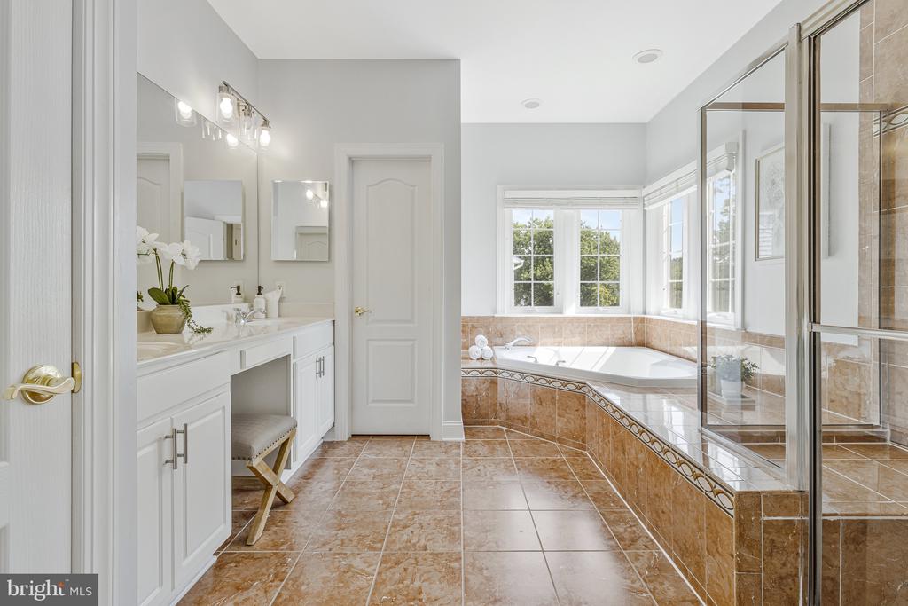 2339 BRITTANY PARC DRIVE
