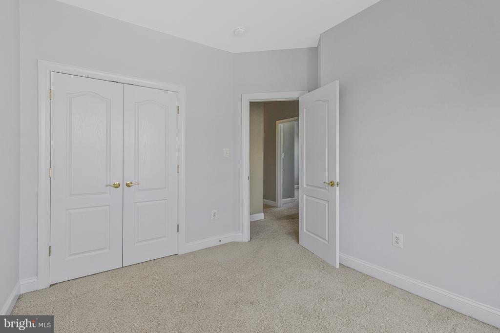 2339 BRITTANY PARC DRIVE