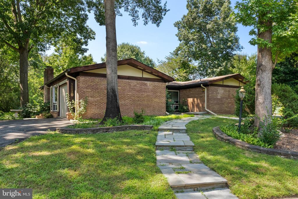 3002 SEVOR LANE