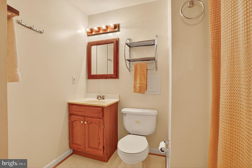 6408 JUMET COURT