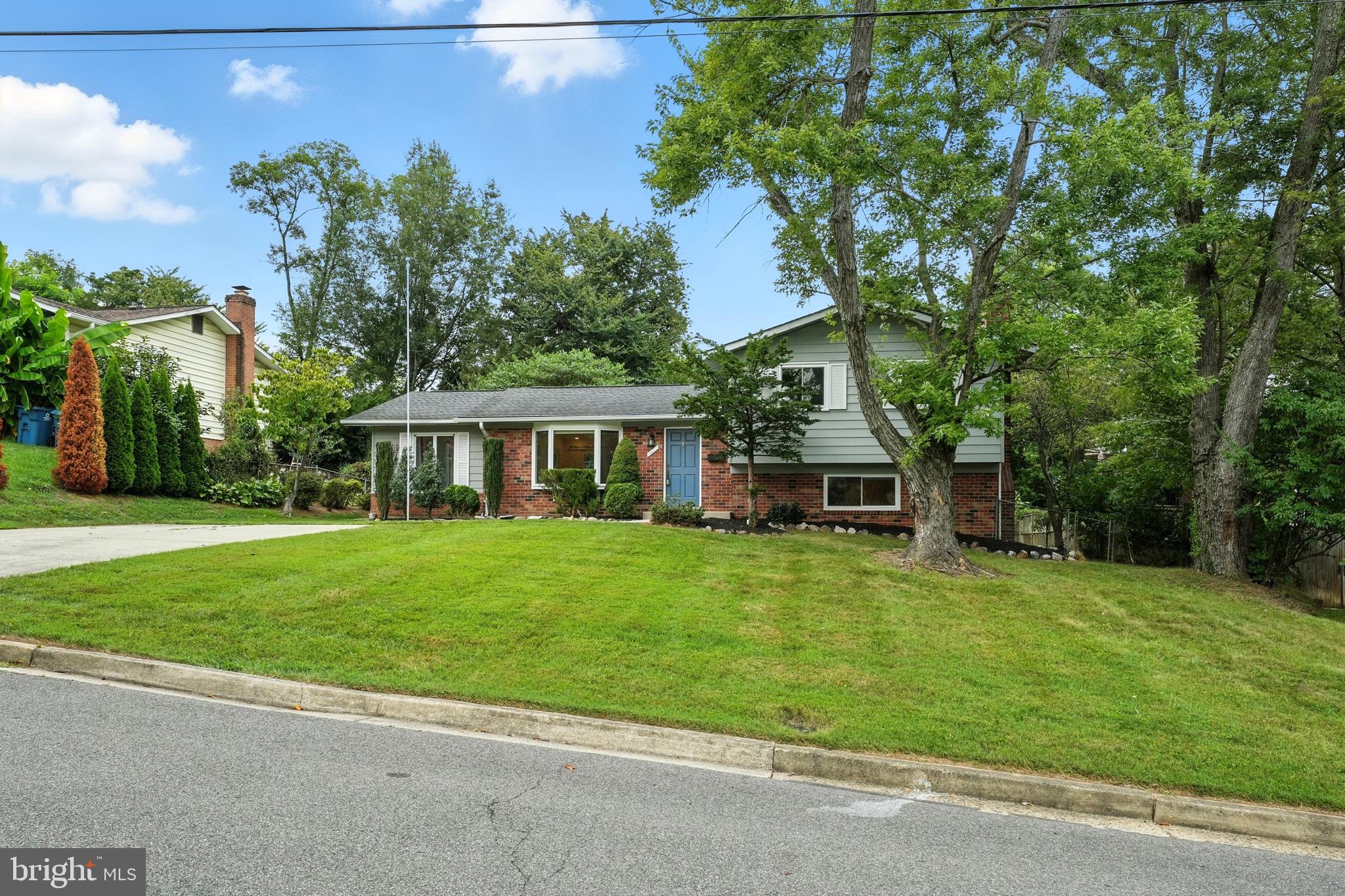 5011 ROSLYN ROAD