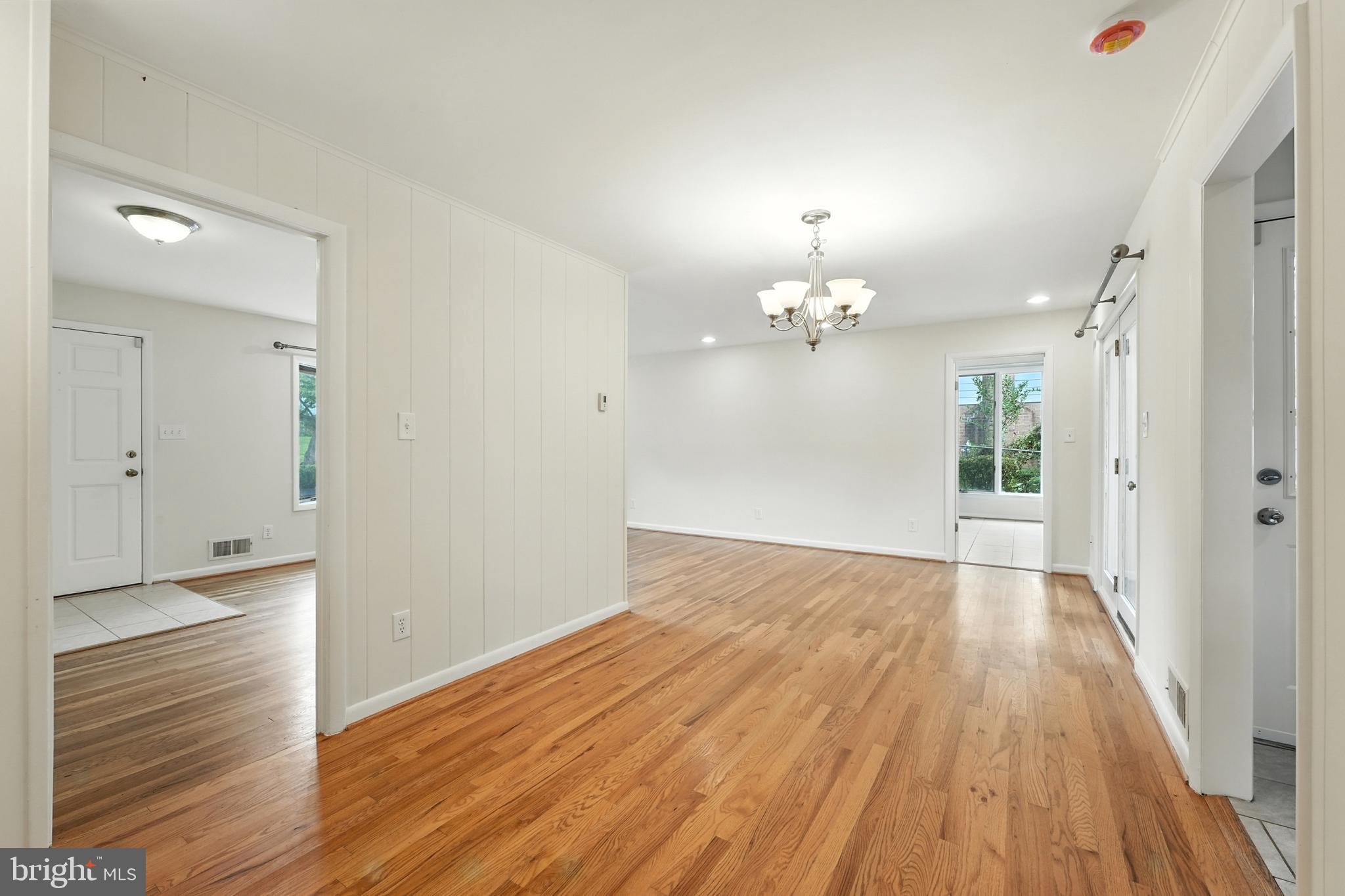 5011 ROSLYN ROAD