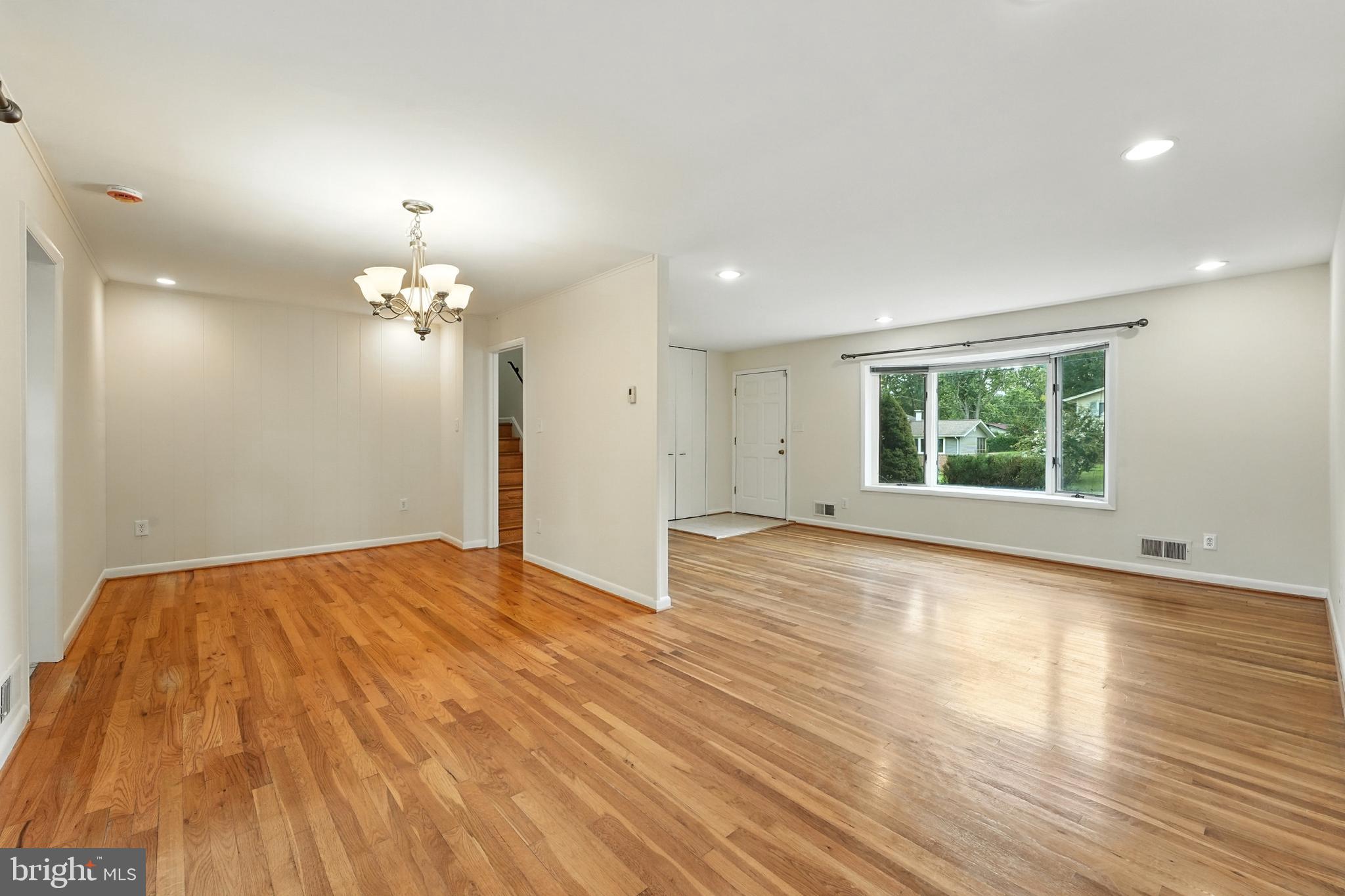5011 ROSLYN ROAD