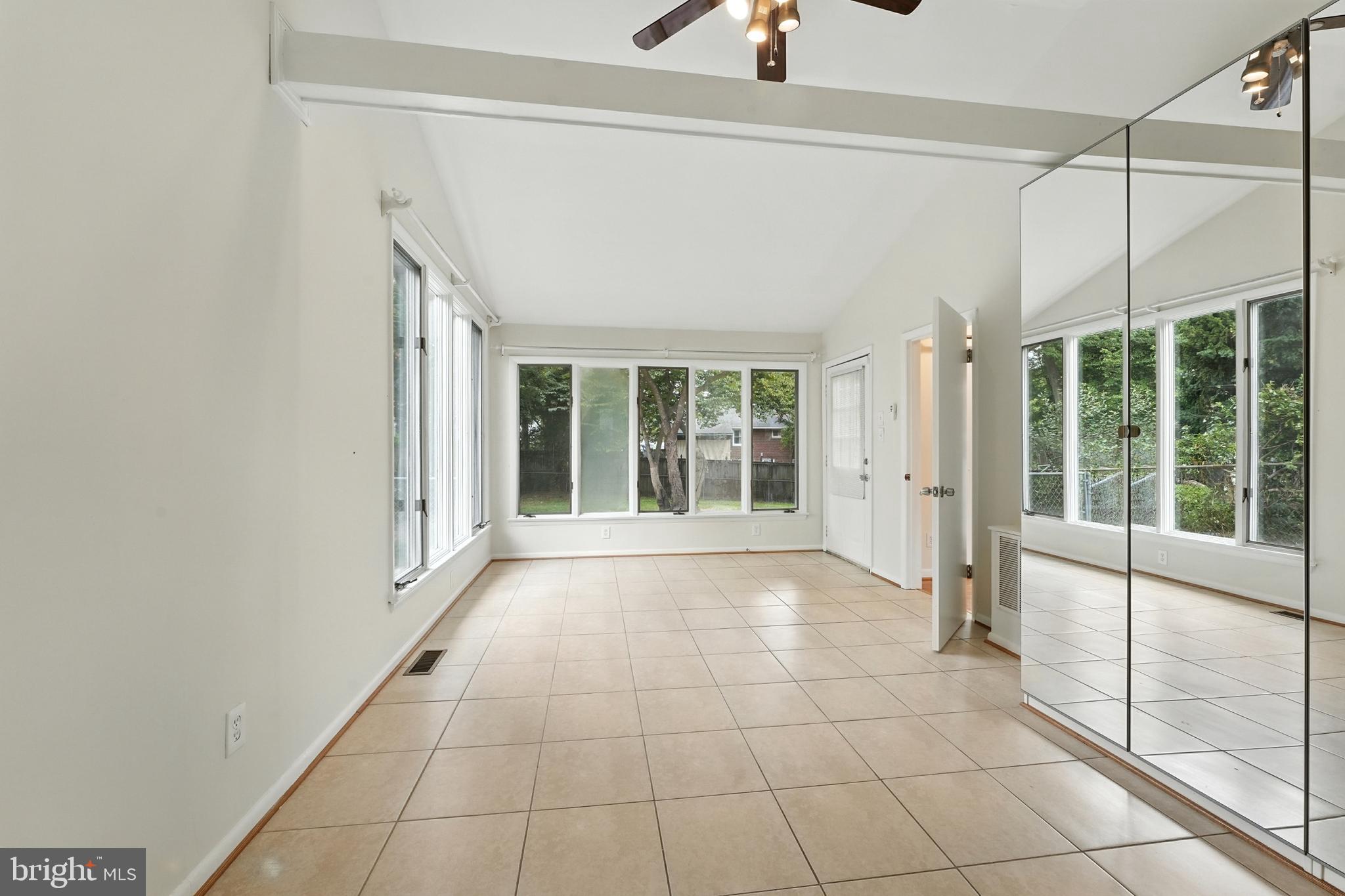 5011 ROSLYN ROAD