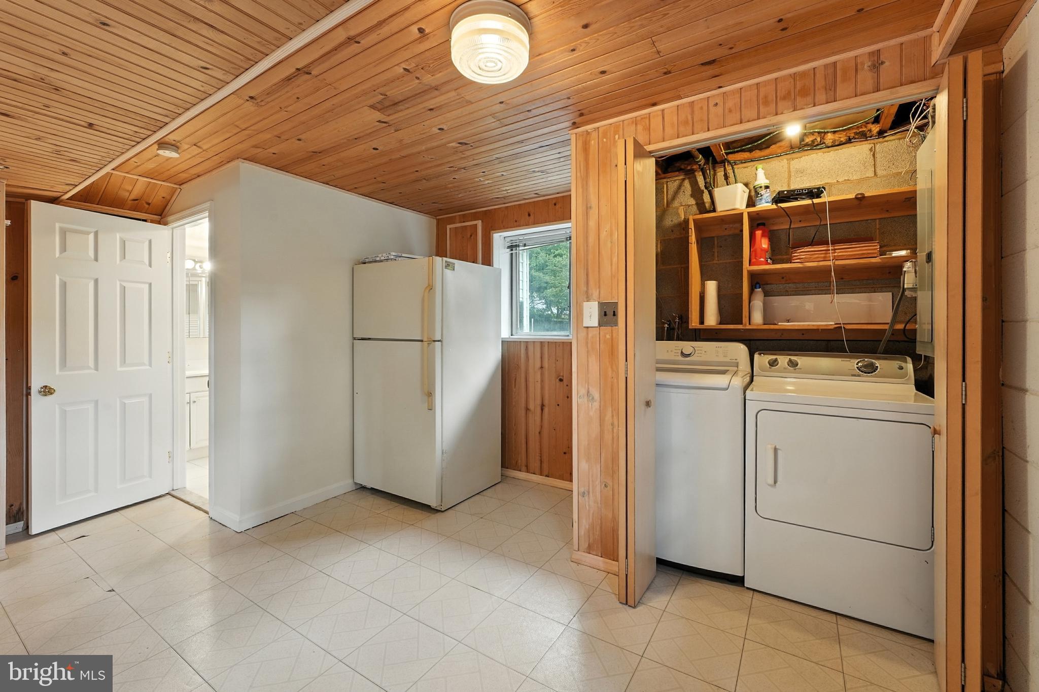 5011 ROSLYN ROAD