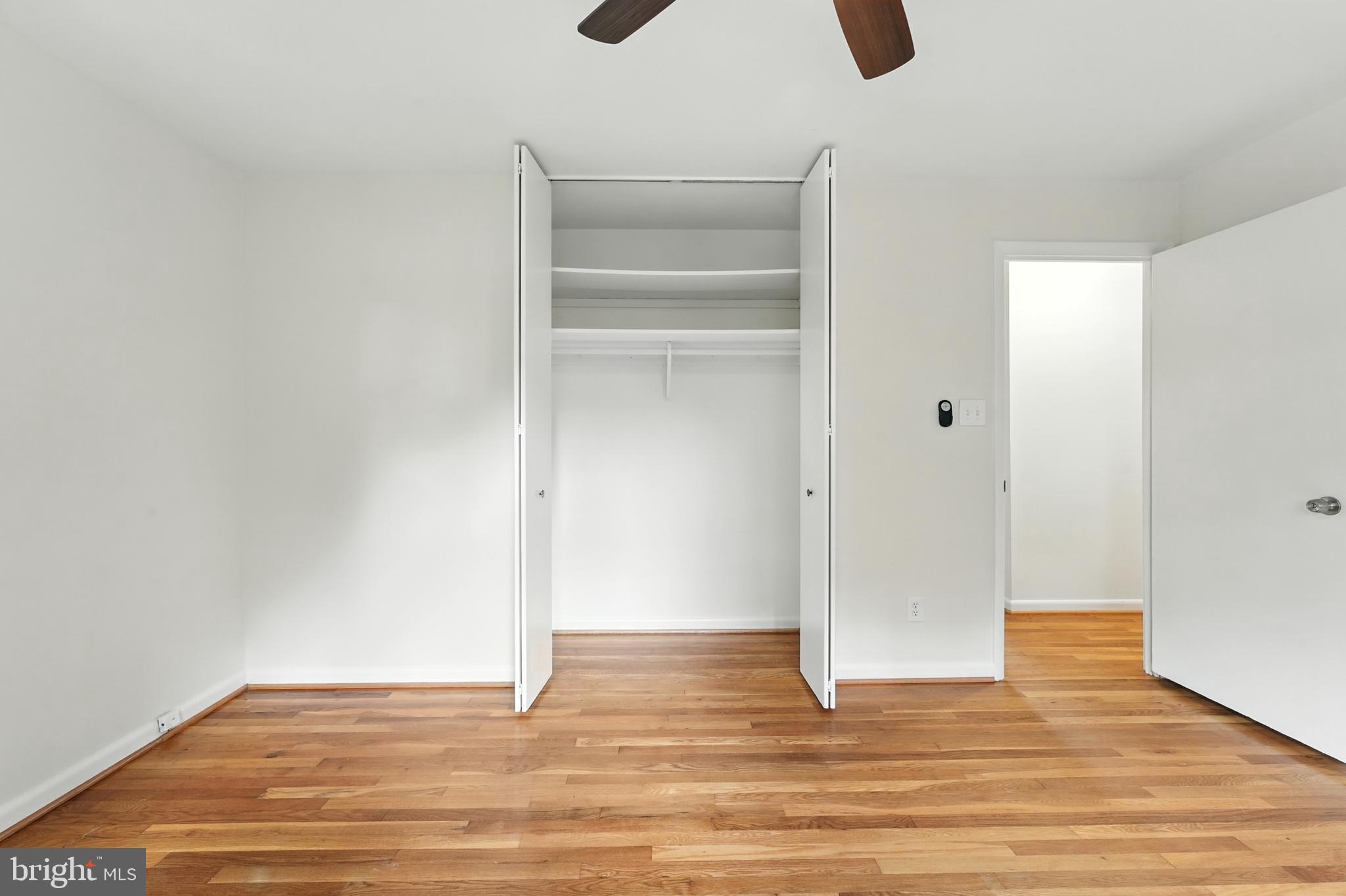 5011 ROSLYN ROAD