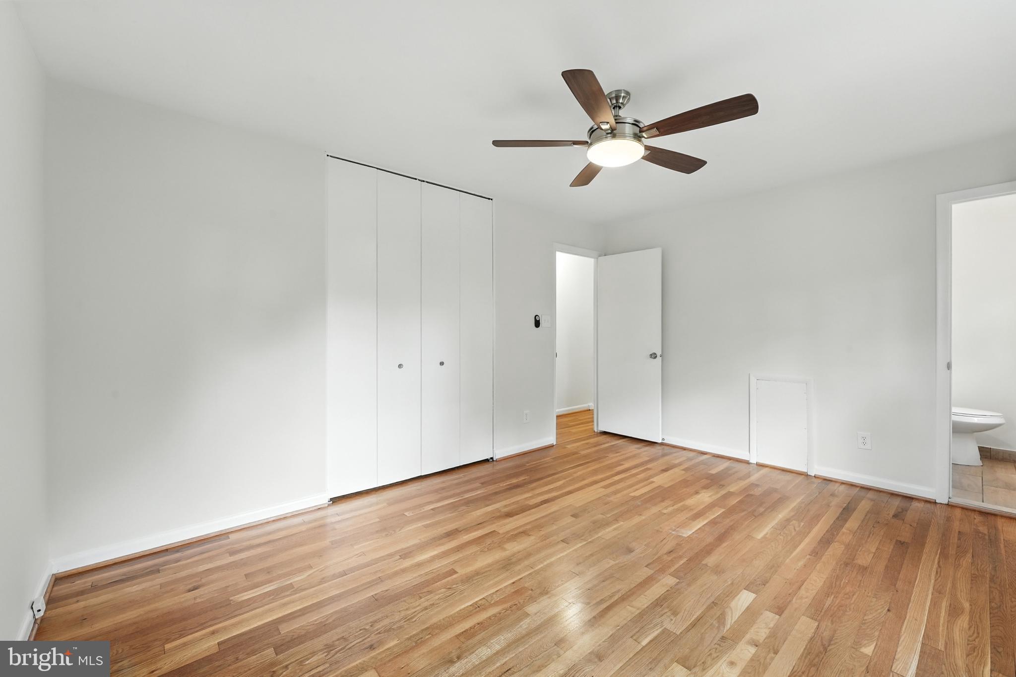 5011 ROSLYN ROAD
