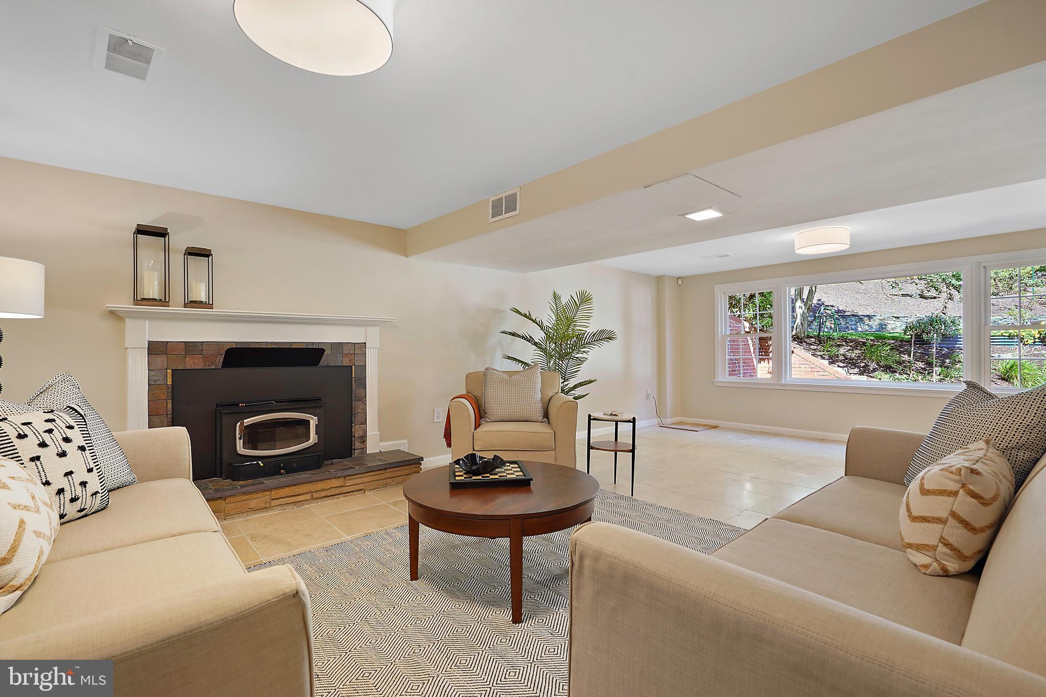 1208 HUNTLY PLACE