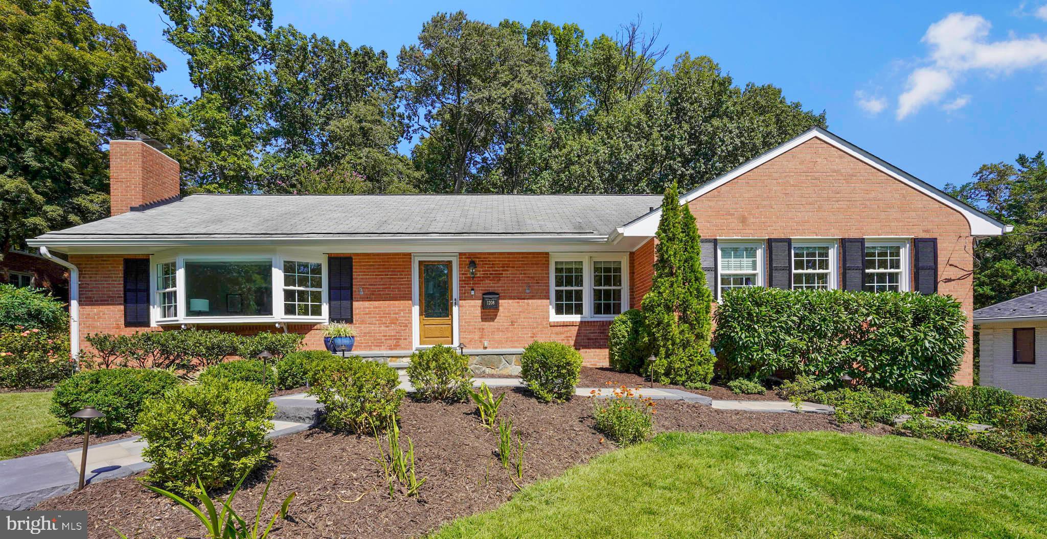 1208 HUNTLY PLACE