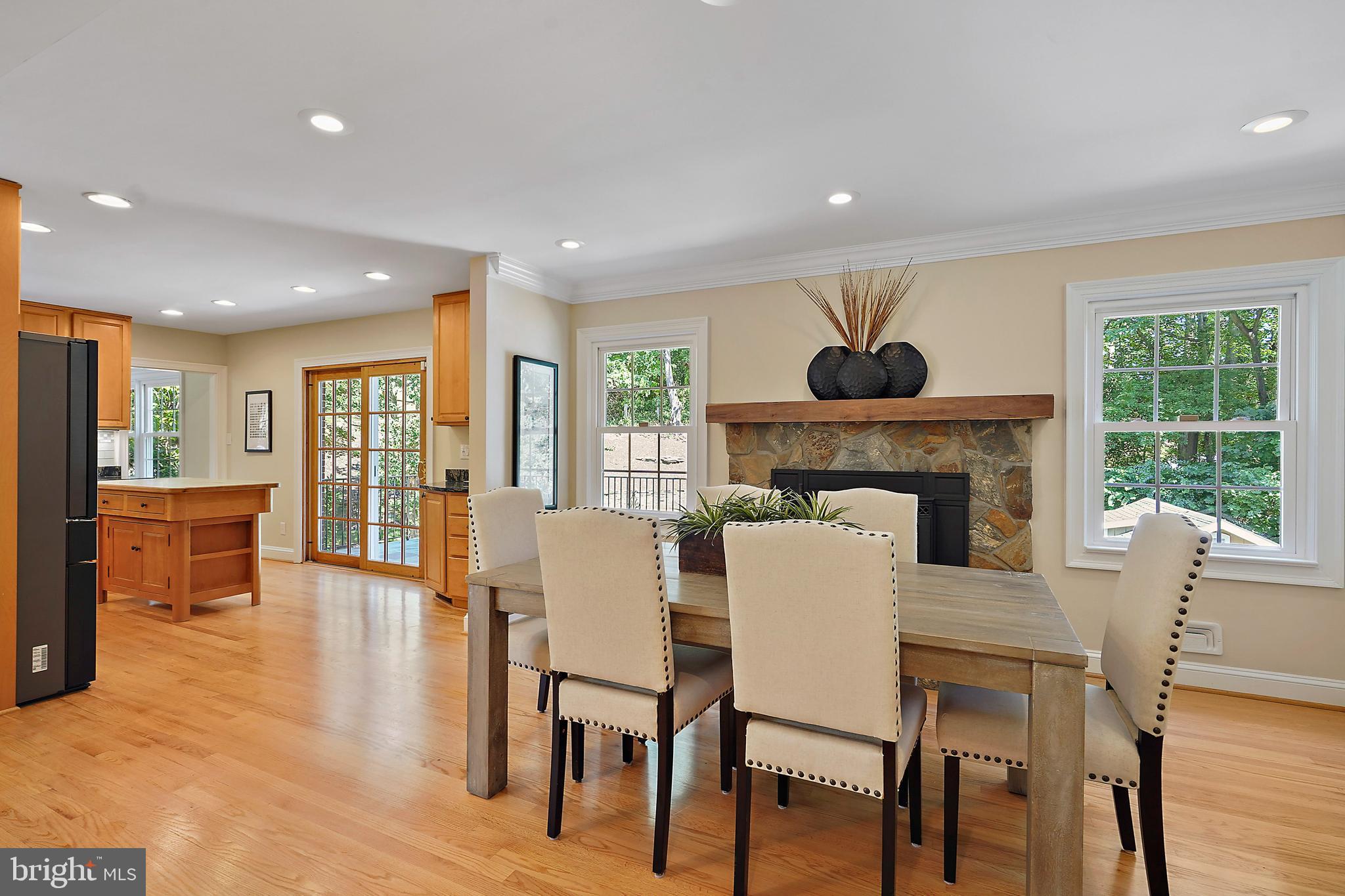 1208 HUNTLY PLACE