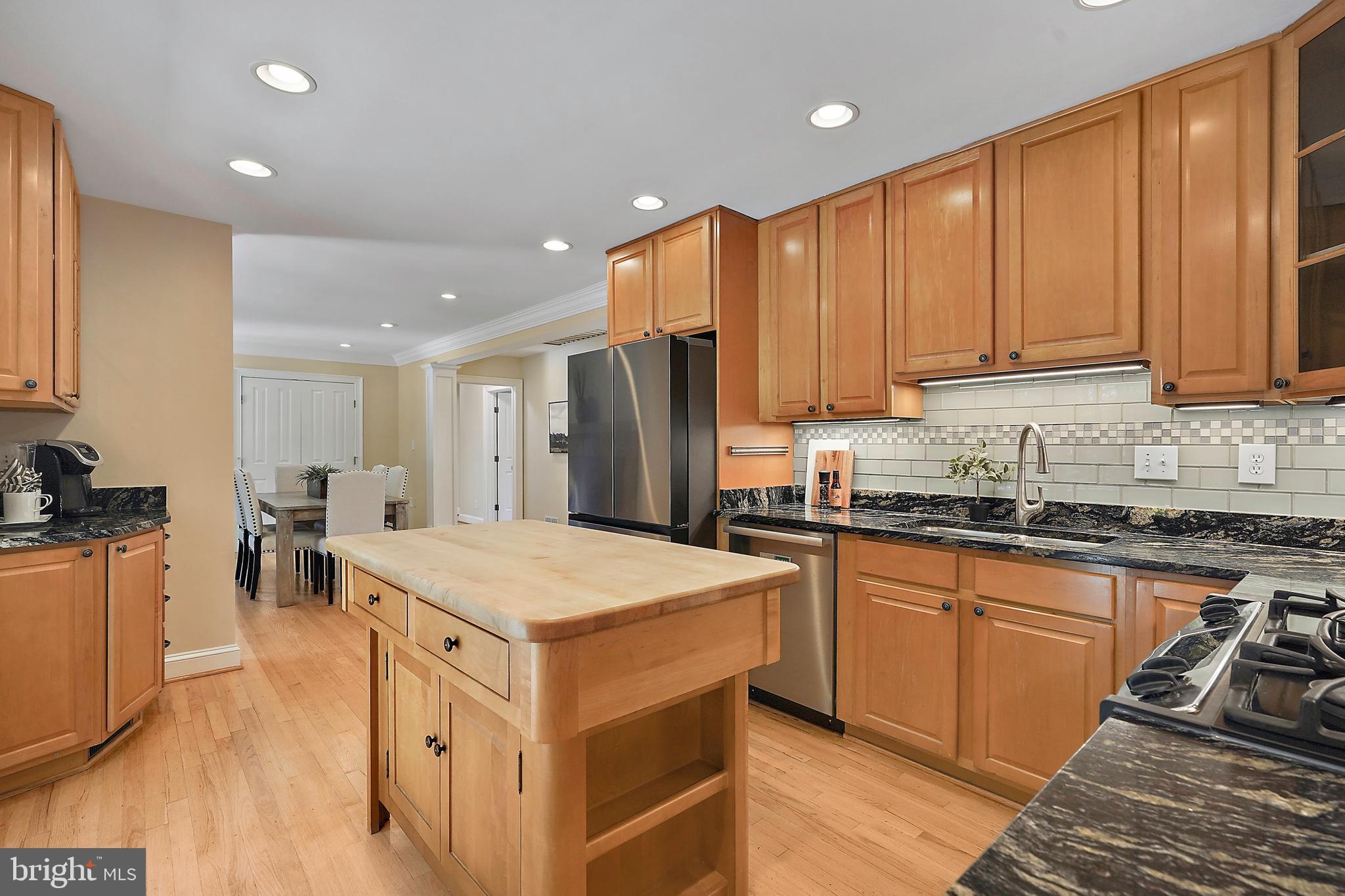 1208 HUNTLY PLACE