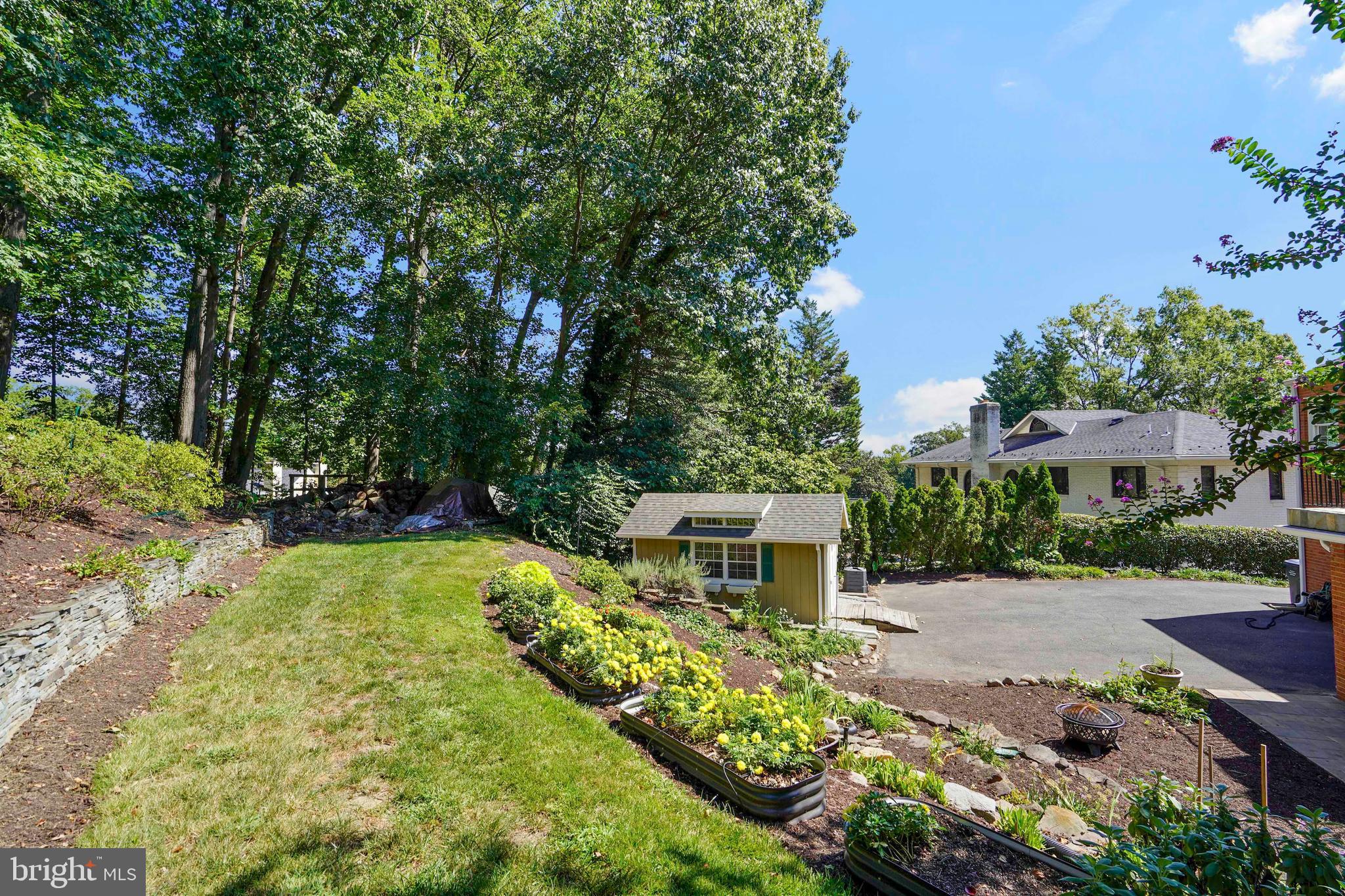 1208 HUNTLY PLACE