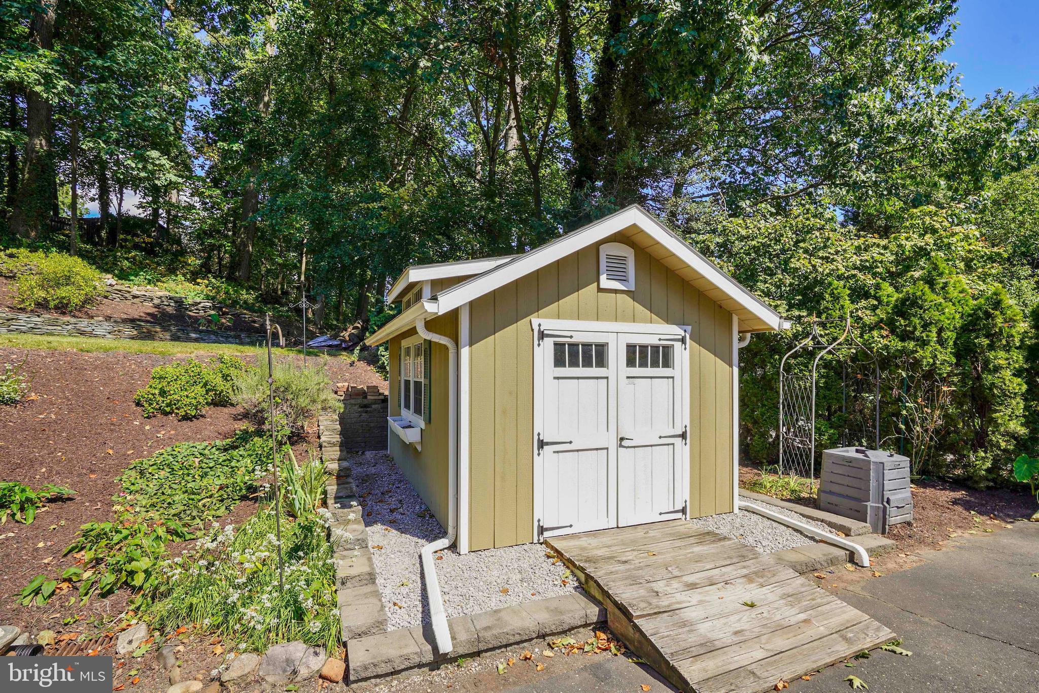 1208 HUNTLY PLACE