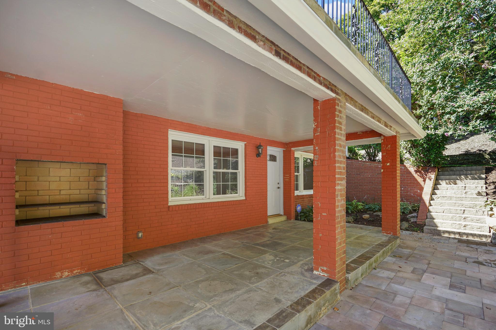 1208 HUNTLY PLACE