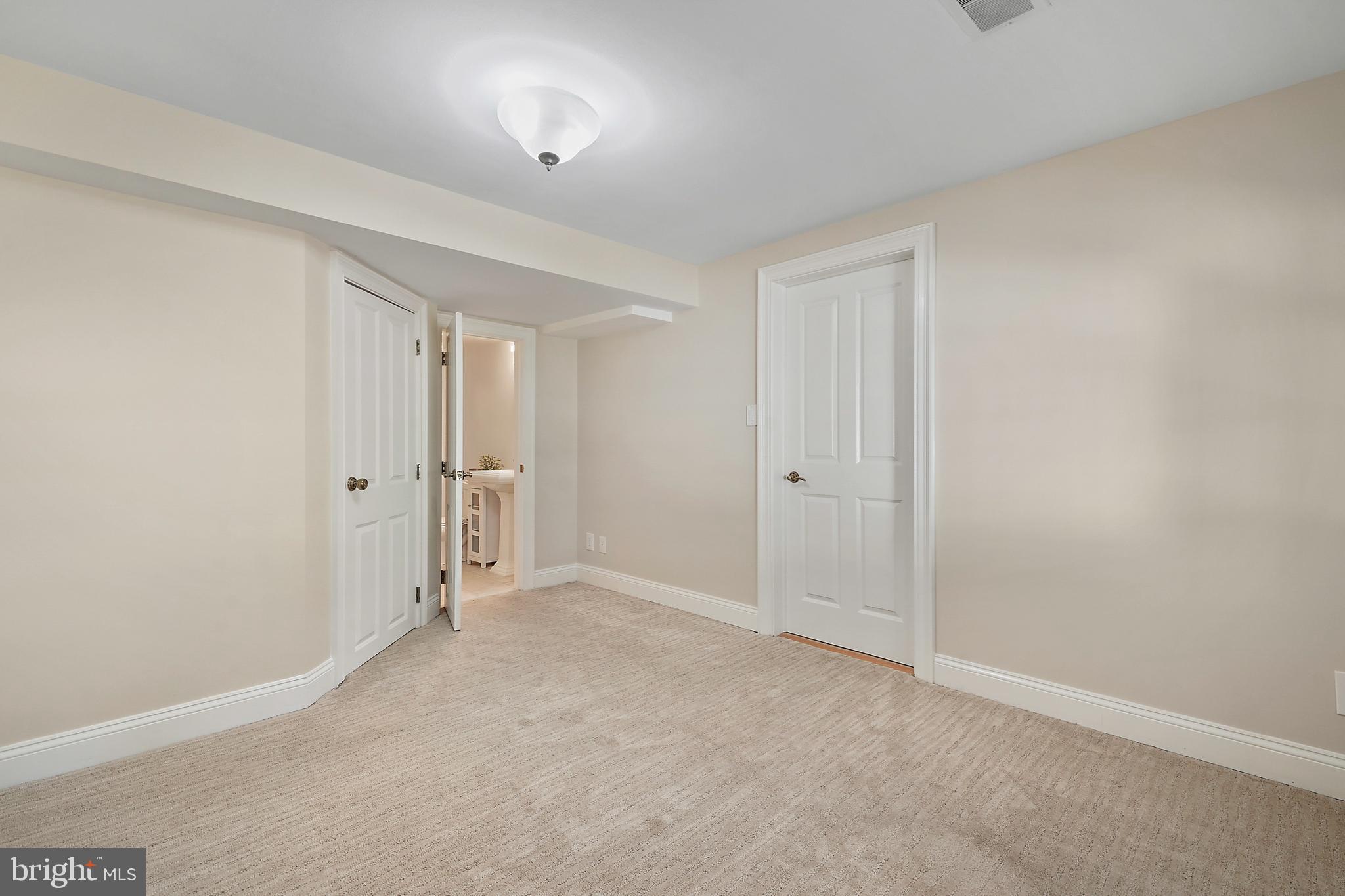 1208 HUNTLY PLACE
