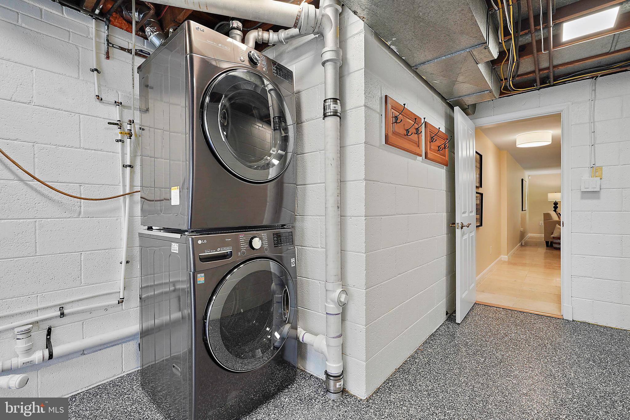1208 HUNTLY PLACE