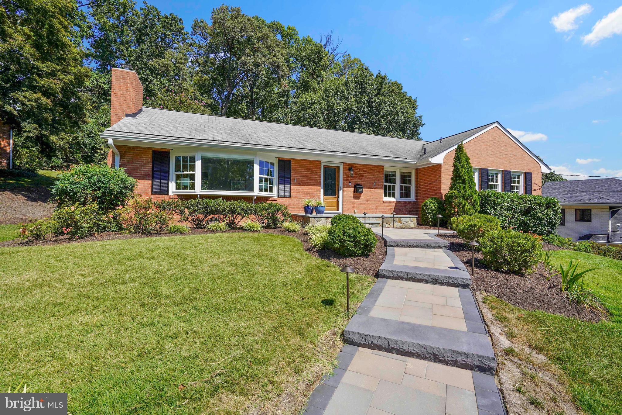1208 HUNTLY PLACE