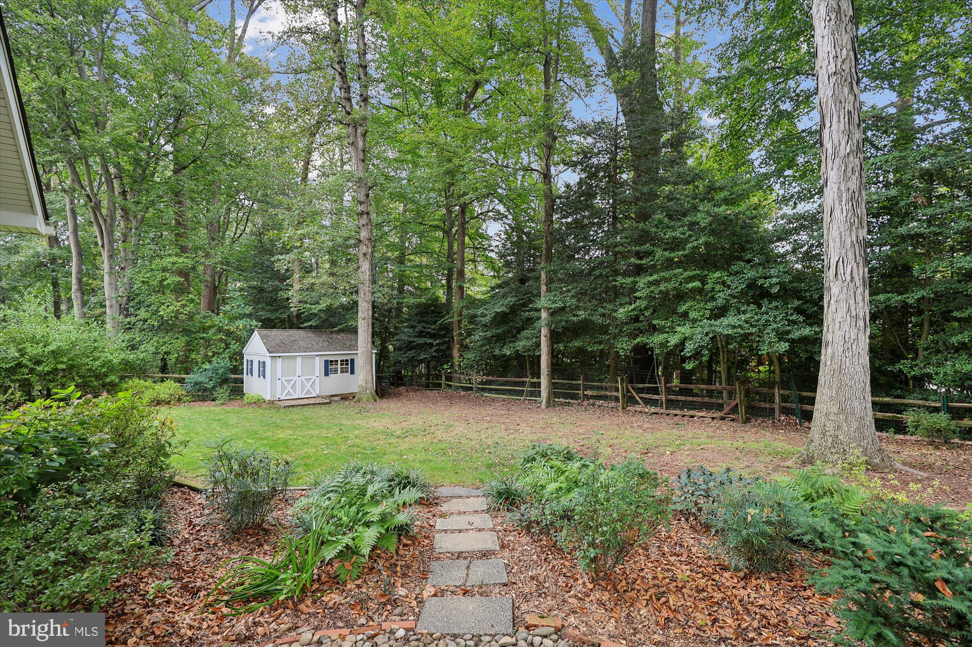 8221 CAPTAIN HAWKINS COURT