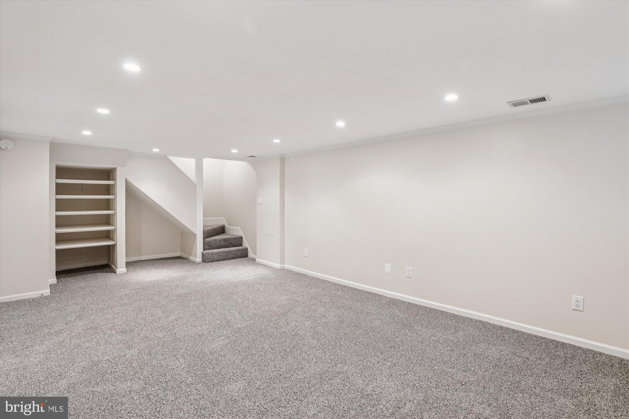 8221 CAPTAIN HAWKINS COURT
