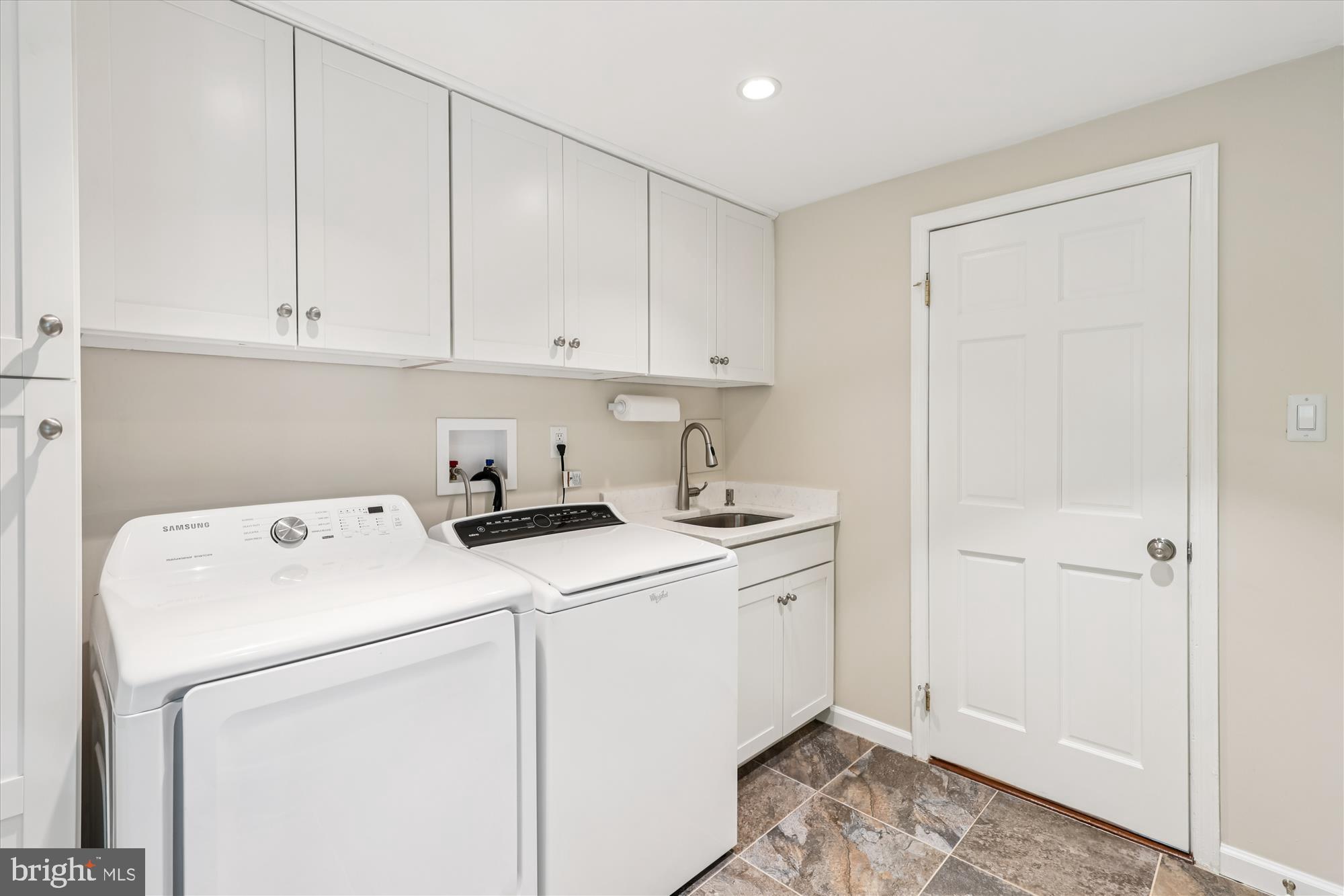 8221 CAPTAIN HAWKINS COURT