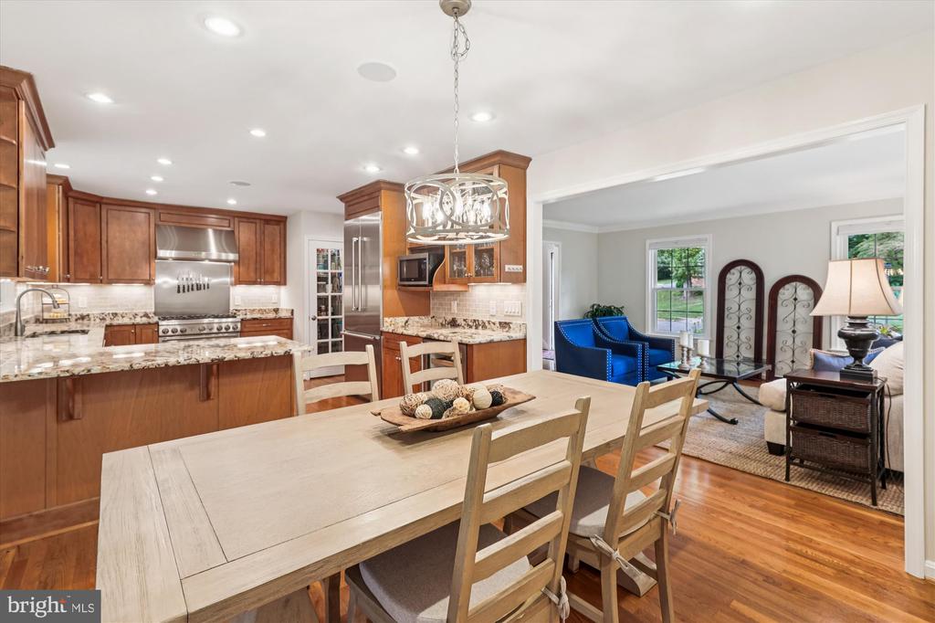 8221 CAPTAIN HAWKINS COURT