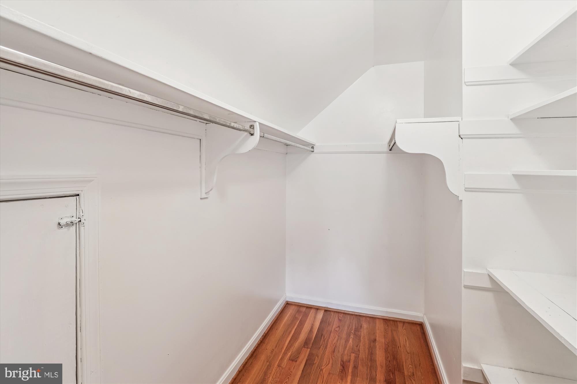 8221 CAPTAIN HAWKINS COURT