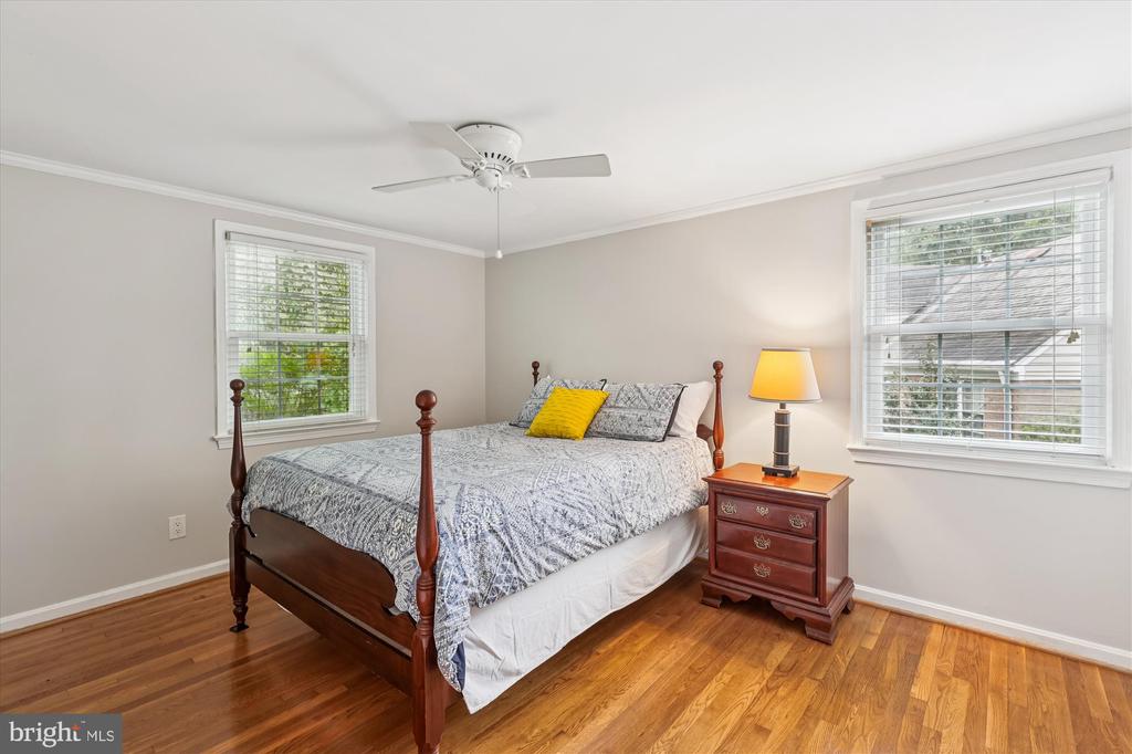 8221 CAPTAIN HAWKINS COURT