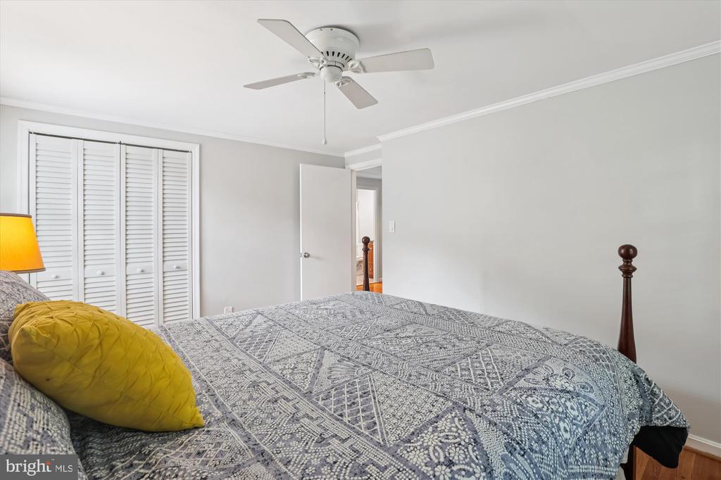 8221 CAPTAIN HAWKINS COURT