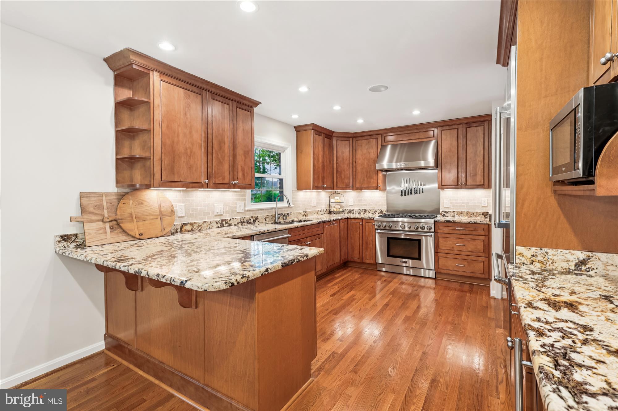 8221 CAPTAIN HAWKINS COURT