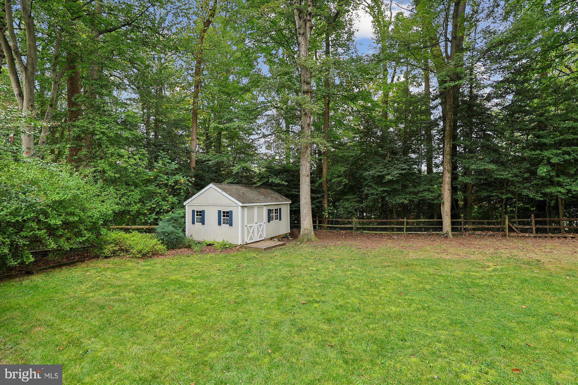 8221 CAPTAIN HAWKINS COURT