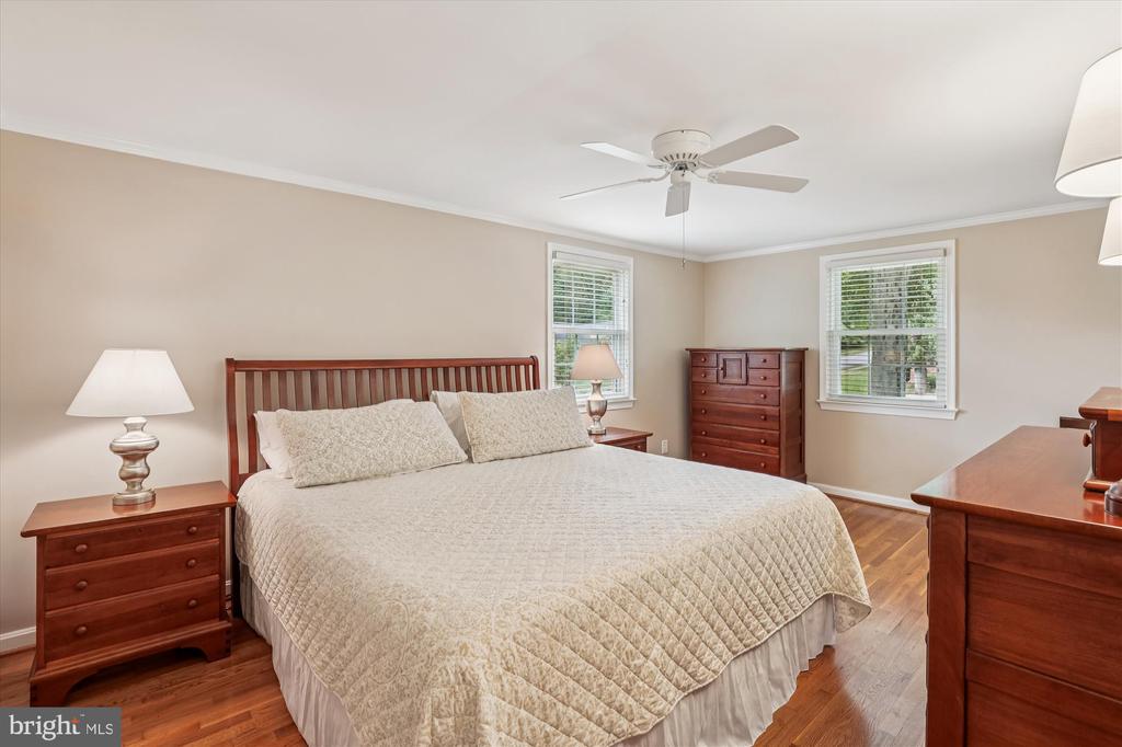 8221 CAPTAIN HAWKINS COURT