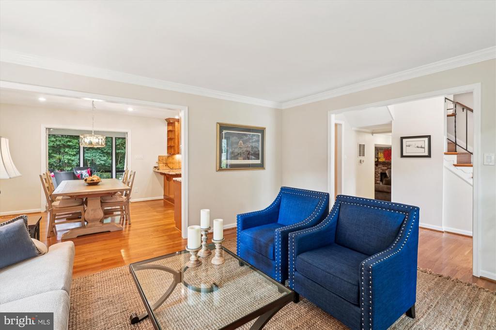 8221 CAPTAIN HAWKINS COURT