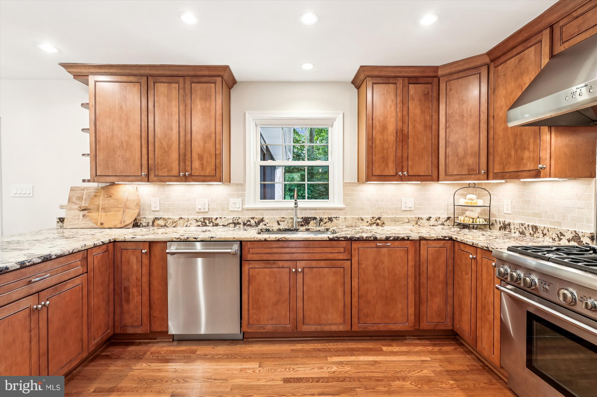 8221 CAPTAIN HAWKINS COURT