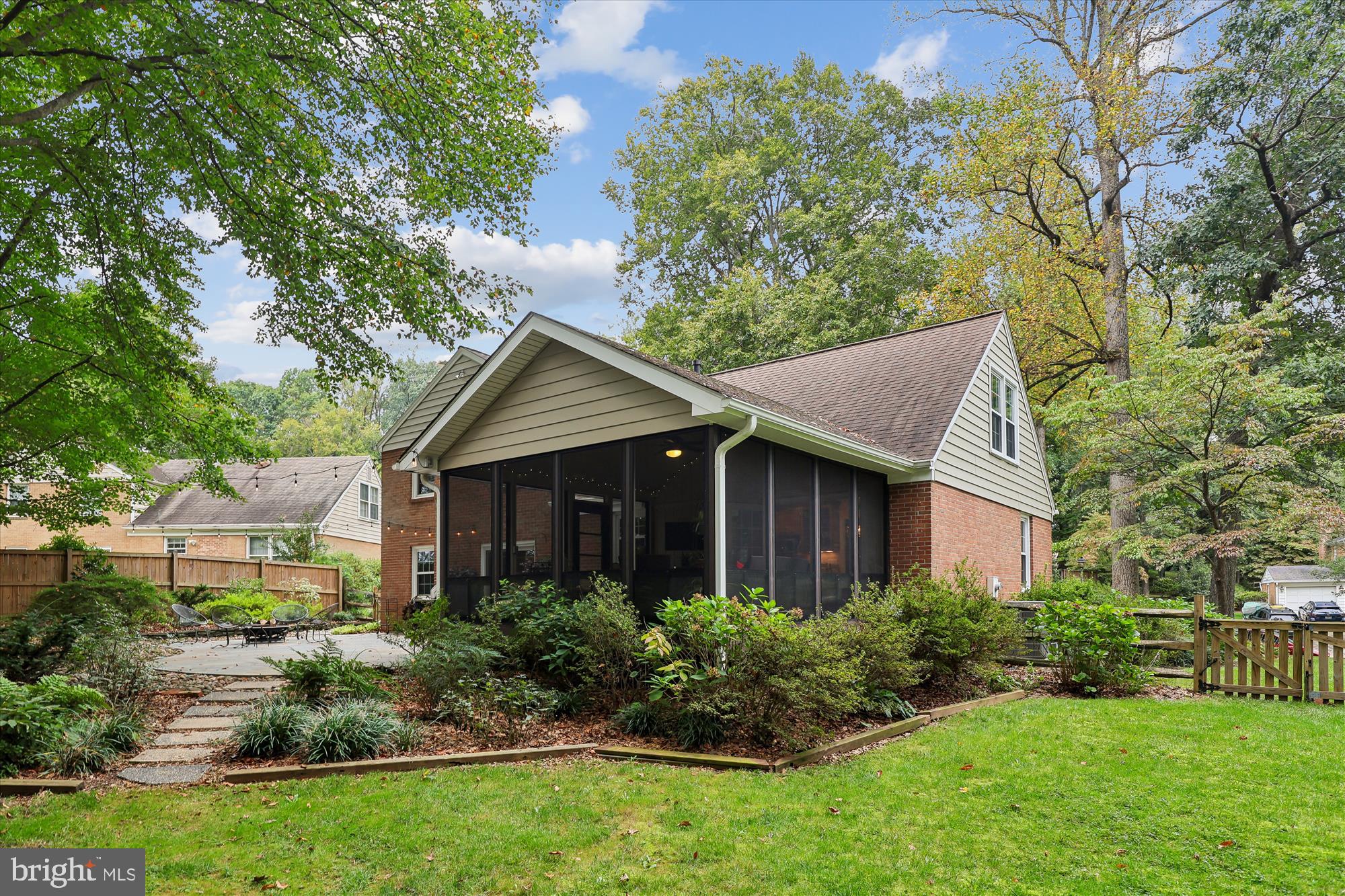 8221 CAPTAIN HAWKINS COURT