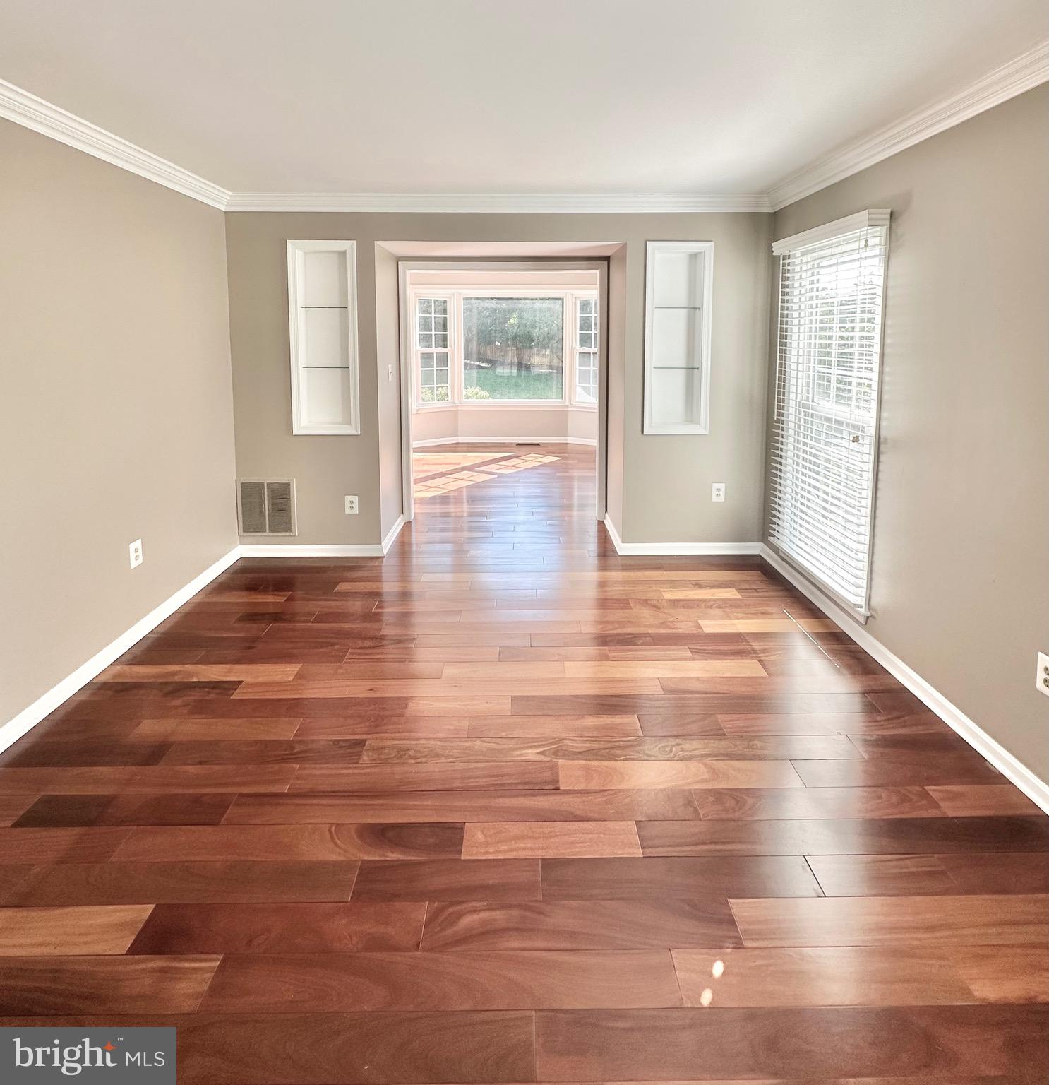 12102 SNOW SHOE COURT