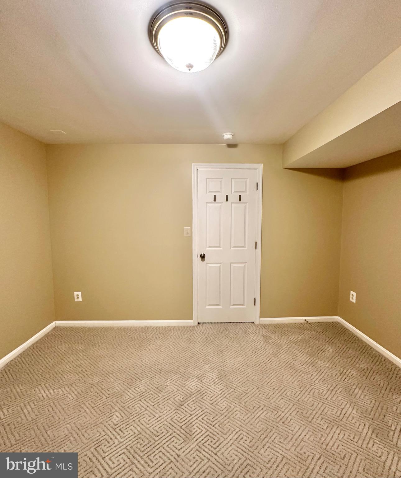 12102 SNOW SHOE COURT