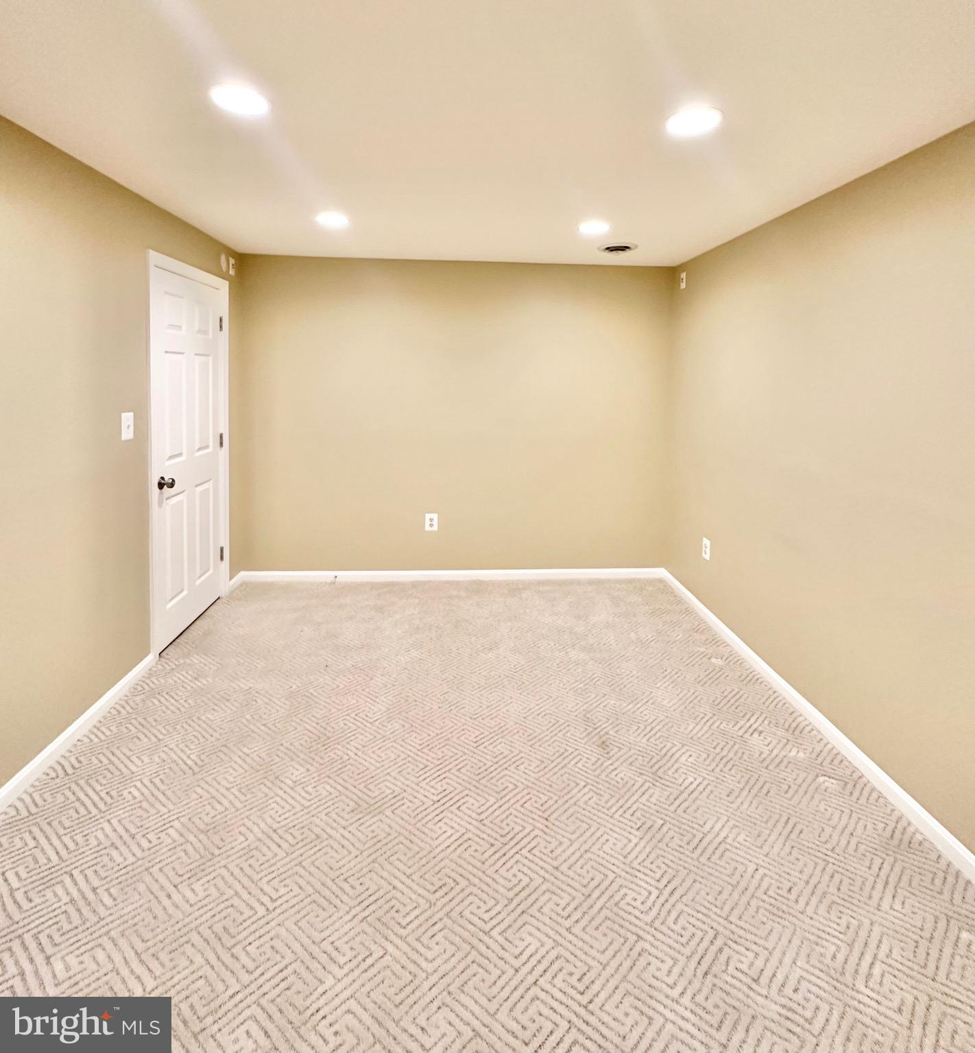 12102 SNOW SHOE COURT