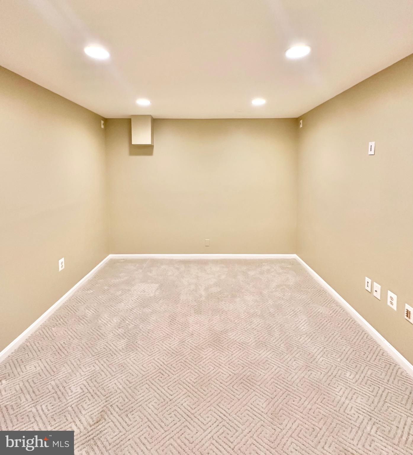 12102 SNOW SHOE COURT
